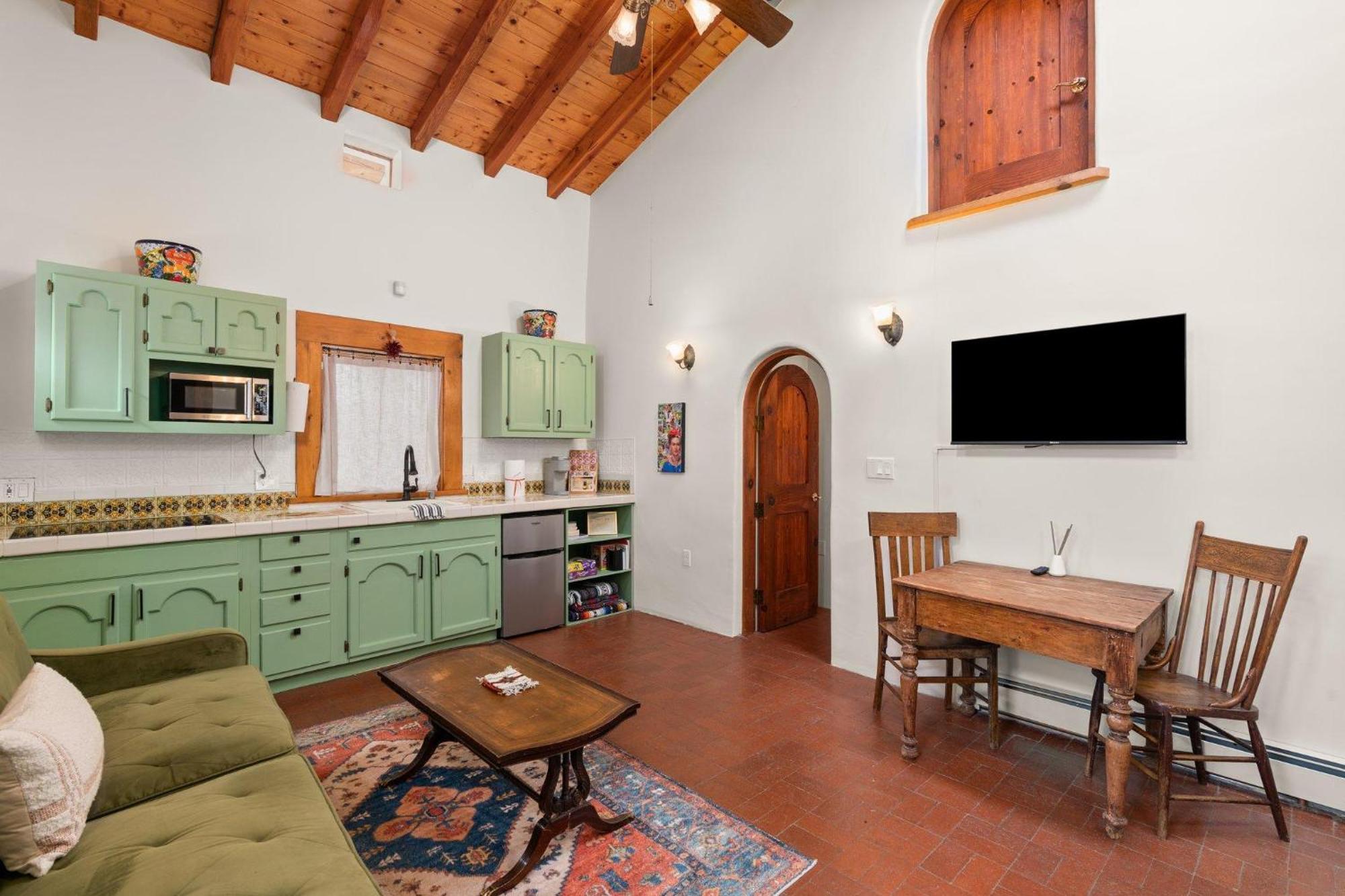 238 Griffin Street Unit B * Santa Fe